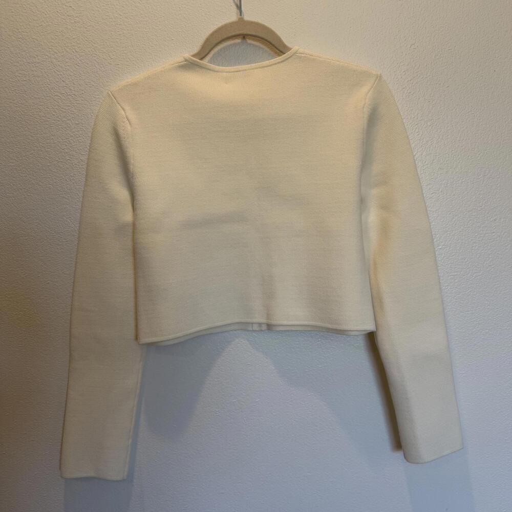 SOLD: Aritzia Babaton Cropped Notable Cardigan - Picture 2 of 3